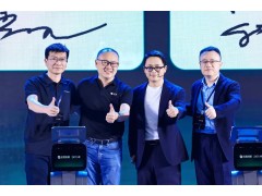 佑驾创新发布小竹无人车，携前装朋友圈共创智慧运力未来