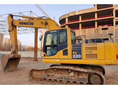 西安小松220挖机出租图1