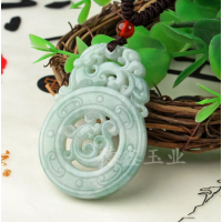 天然翡翠吊坠双面镂空雕刻挂坠-仿古貔貅牌