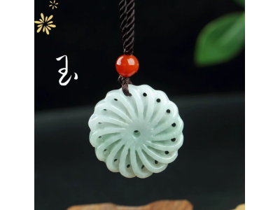 天然翡翠吊坠双面镂空雕刻挂坠-25mm镂空时来运转图1