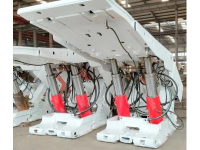 求购二手液压支架ZF6400/17/32图1