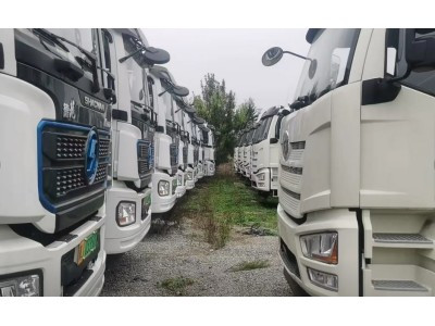 保定电动重卡出租图1